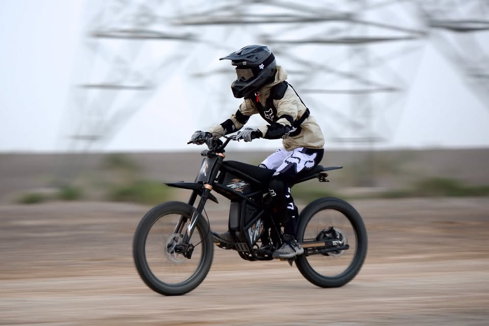 RIDINGTIMES GT73 Pro Electric Dirt Bike